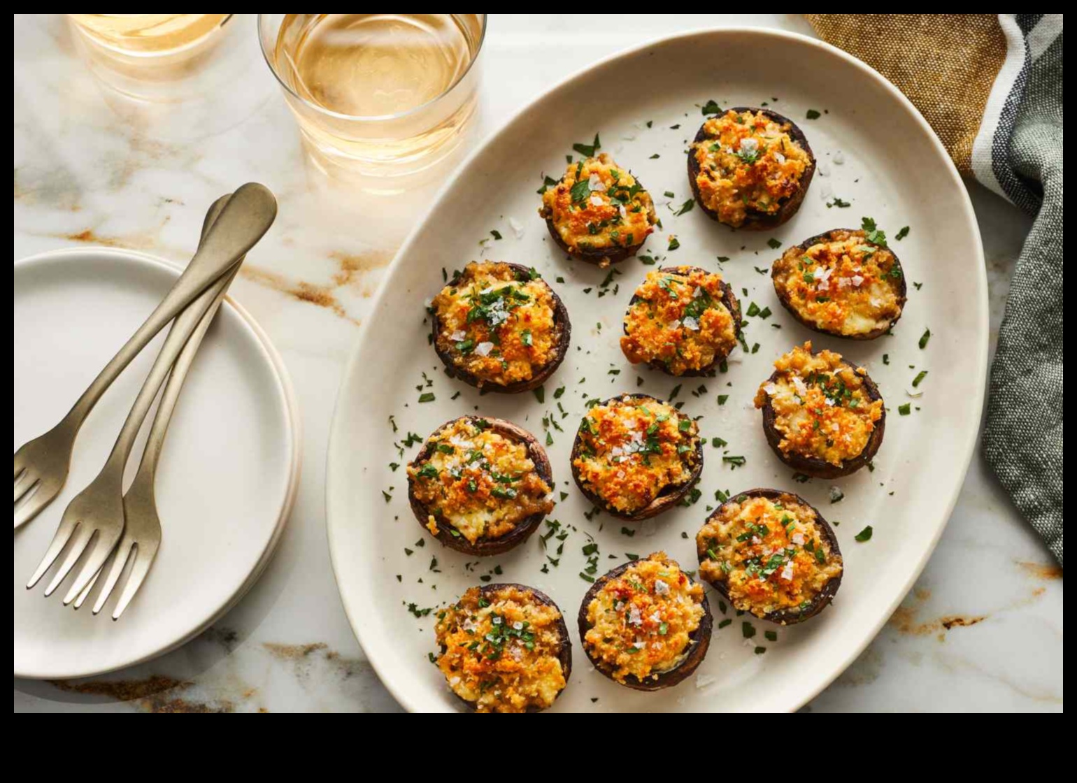 Gourmet Kickoff Εντυπωσιάστε τους καλεσμένους σας με κομψά ορεκτικά και ορεκτικά 3 Gourmet Kickoff: Εντυπωσιάστε με κομψά ορεκτικά και ορεκτικά