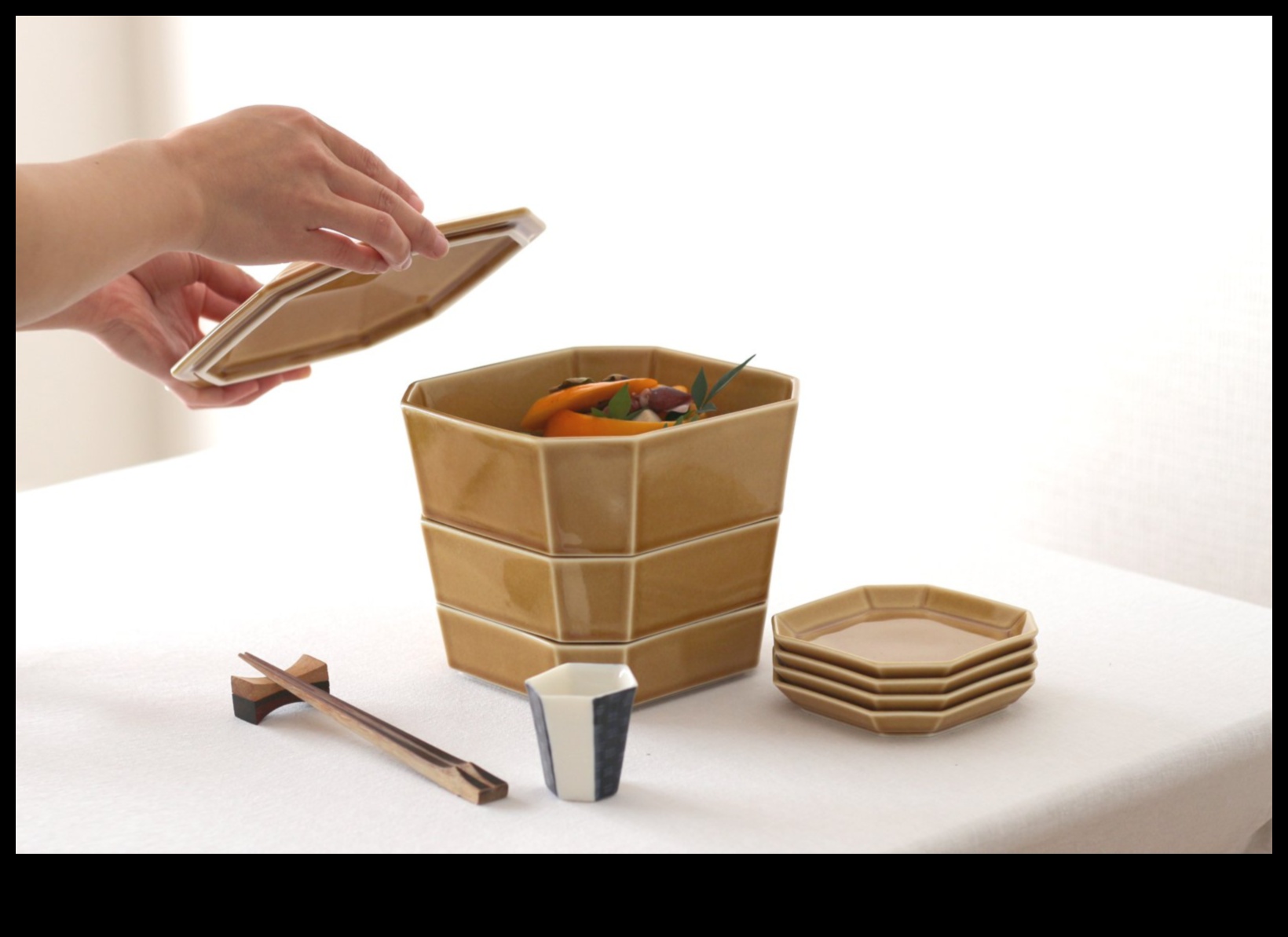 Functional Beauty Η τέχνη της δημιουργίας προϊόντων που είναι και όμορφα και χρήσιμα 3 Functional Beauty: The Artistry of Contemporary Product Design