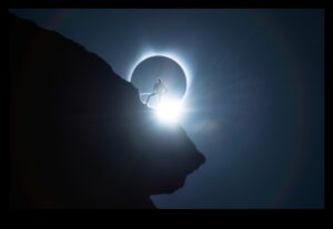 Solar Eclipse Symphony: Mastering Techniques for Capturing Celestial Alignment